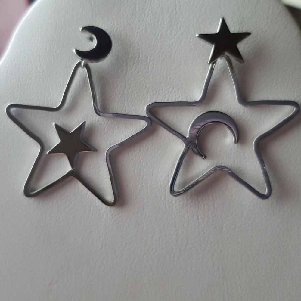 STAR Moon Earrings NWOT